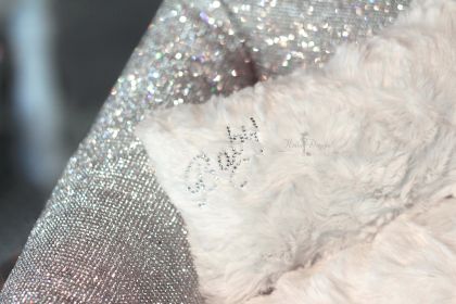 Imperial Crystal Bed (Color: Imperial Crystal)